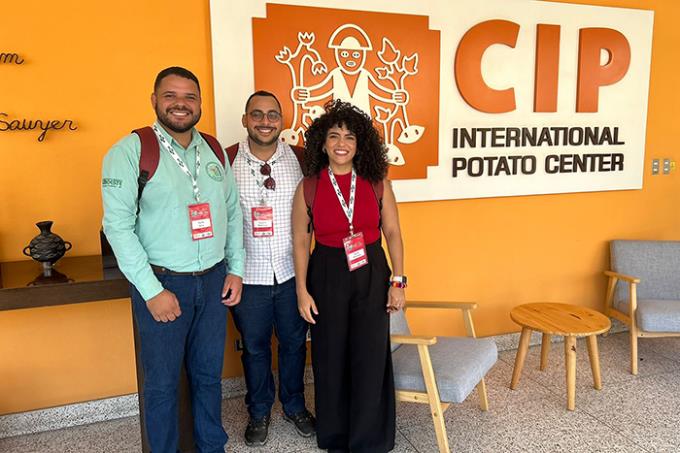 Brasileiros vivenciam técnicas para olericultura no Peru