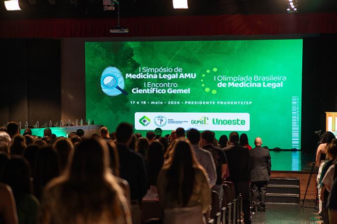 Simpósio reúne referências da Medicina Legal na Unoeste