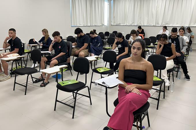 Unoeste realiza Vestibular Concurso de Bolsas em Guarujá