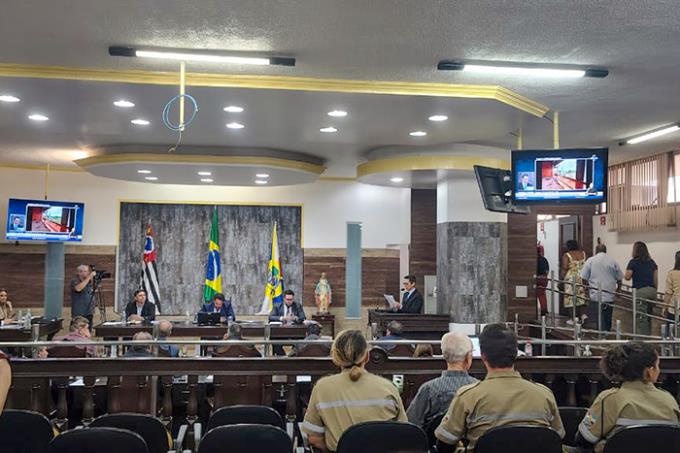 Conceito máximo do curso de Medicina recebe aplauso oficial