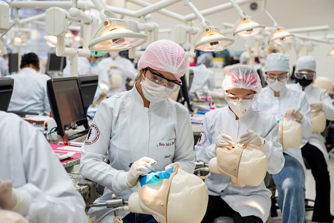 Odontologia na Unoeste: 5 décadas de ensino com excelência