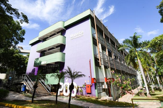 Pós Unoeste: especializações e MBAs presencial e connect