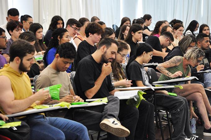 Unoeste realiza Concurso de Bolsas com até 80% off