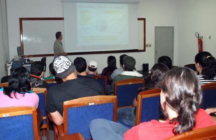 Alunos participam de palestra sobre Responsabilidade Social