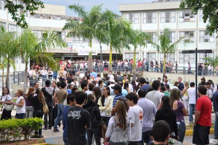Mais de 6 mil fizeram a prova do Vestibular Unoeste