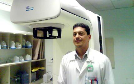 Ex-aluno atua como físico na área de radioterapia em MG