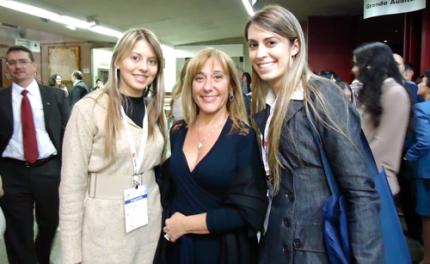 Alunas de Farmácia estiveram em congresso internacional
