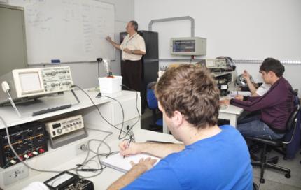 Fipp reestrutura laboratórios de redes de computadores