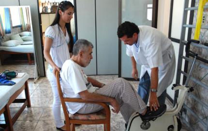 Trabalho promove qualidade de vida aos atendidos por asilo