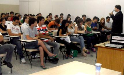 Mesa redonda informa sobre nutrição e atividade física