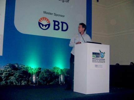 Estudo sobre hanseníase é mostrado em congresso