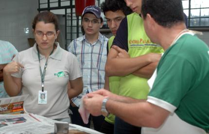 Alunos da Etec fazem visita técnica na piscicultura