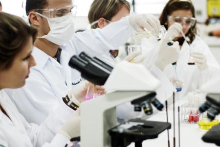 Biomedicina: pós-graduações atendem normas do CFBM