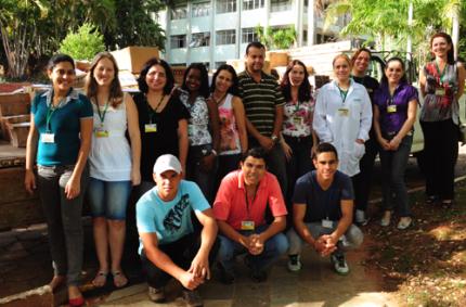 Associação dos Aposentados recebe 6,6 mil livros e revistas