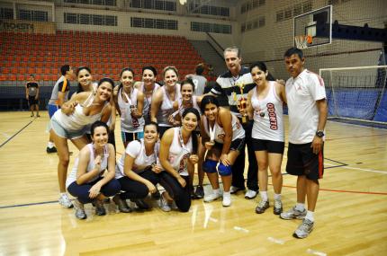 Intercursos: Engenharia Civil é ouro no vôlei feminino