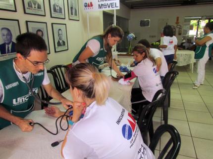 Caminhada promovida pela OAB recebe contribuição da Unoeste