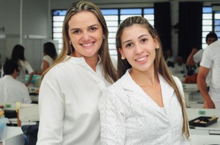 Odonto ganha bolsa da Fapesp e aluno é aprovado em mestrado