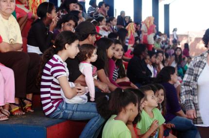 Festival escolar promove integração familiar na zona leste