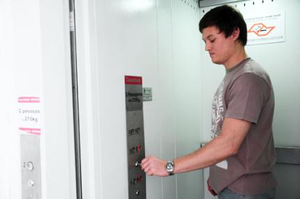 Utilização dos elevadores no campus deve ser consciente