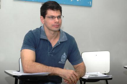 Unoeste proporciona que professor tenha formação continuada