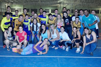 Libras é praticada em partida de futebol