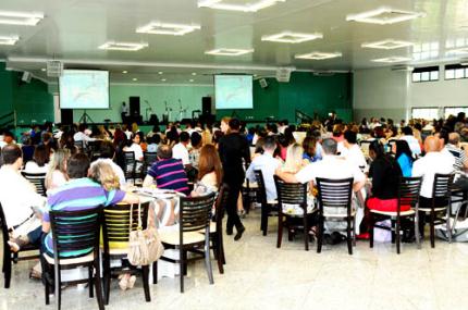 Unoeste completa 40 anos com confraternização