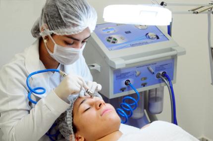Centro de Estética da Unoeste oferece aprendizado prático