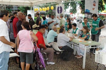 Idosos são alertados sobre o perigo da doença renal crônica
