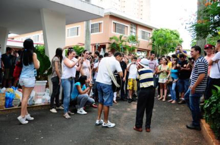 Calouros levam alegria e doações a idosos do Lar São Rafael