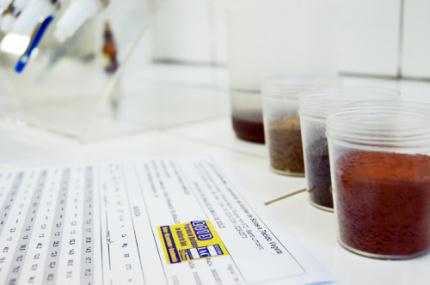 Análise de Solos e Tecido Vegetal obtêm selos de qualidade