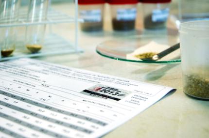 Análise de Solos e Tecido Vegetal obtêm selos de qualidade