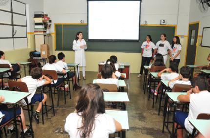Enfermagem motiva crianças a incentivar doação de sangue