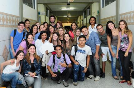 Projeto interdisciplinar Cine Fórum une Letras e Comunicação