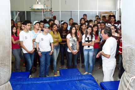 Roteiro de visitas de escolares inclui Hospital Veterinário