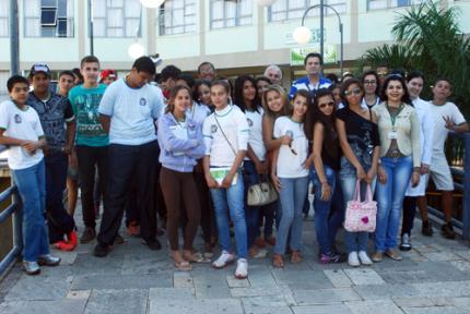 Roteiro de visitas de escolares inclui Hospital Veterinário