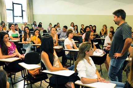 Campanha sobre doação de livros é estimulada na sala de aula