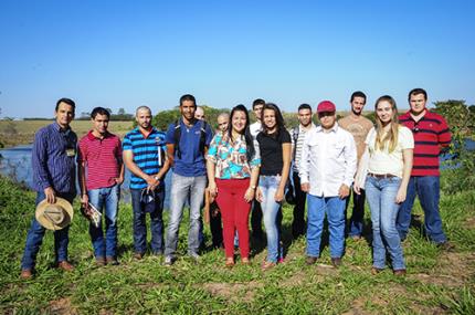 Trote de Agronomia e Ambiental beneficia área verde