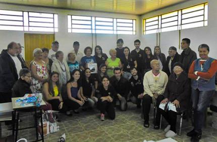 Facic promove ação com idosos da Vila da Fraternidade