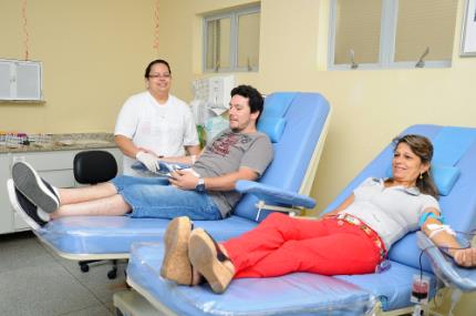 Acadêmicos de Enfermagem estimulam doação de sangue