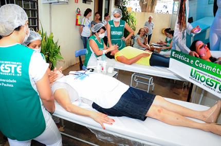 Estética ajuda melhorar autoestima de portadores de câncer