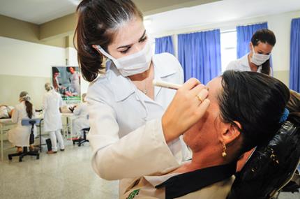 Ação de saúde e beleza marca homenagem às mulheres