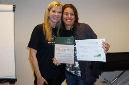 Universidade da Holanda recebe professora de Fisioterapia