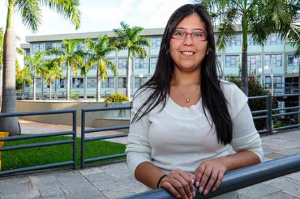 Peruana conclui graduação em Psicologia e se inscreve na pós