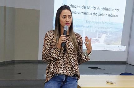 Engenheira ambiental ajuda na construção de complexo eólico