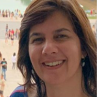 Débora Cristina Damasceno