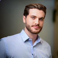 Dr. Tarik Rajab