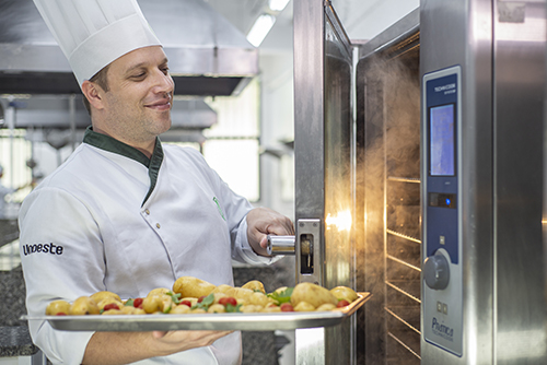 Estrutura completa da Gastronomia com cozinhas pedagógicas