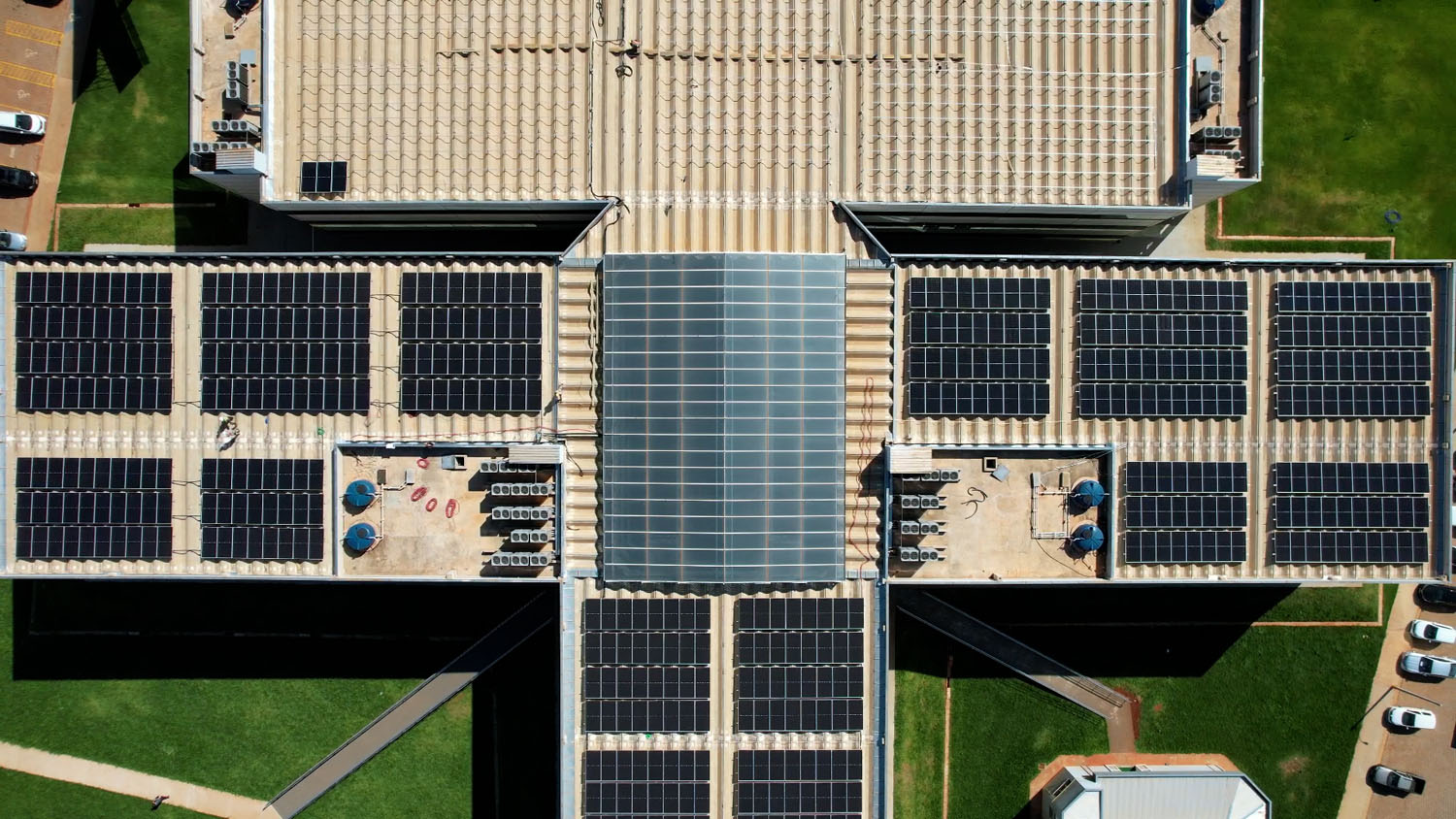 A usina solar fotovoltaica do campus de Jaú foi instalada em 2022