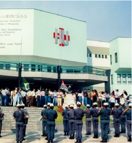 1997 | Inauguração  do Hospital Universitário