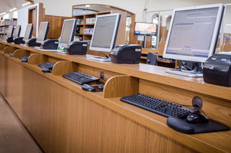 Biblioteca campus I: a Unoeste possui a maior Rede de Bibliotecas do oeste paulista, com 3 unidades somente em Presidente Prudente. Ao todo, são mais de 256 mil exemplares. Tem ainda o acervo on-line, com milhares de títulos para todas as áreas do conhecimento.